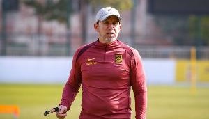 沪媒：国足将回归双后腰；久帅训练布置比伊万相对更详细和清晰