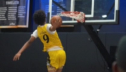 半岛体育官方网站-五星高中生！阿里扎儿子伤愈复出身体更加劲爆 平筐风车威震全场