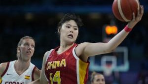 半岛体育APP-直播吧：中国女篮方面已经未雨绸缪 做好李月汝缺席亚洲杯的准备