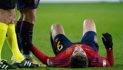 半岛体育APP-西媒：德拉富恩特想保护加维 但球员出战意愿强烈