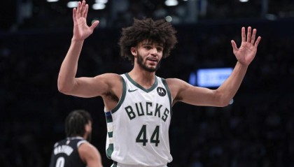 半岛体育-美记：雄鹿将在训练营对球员进行评估 他们对A-杰克逊的评价很高