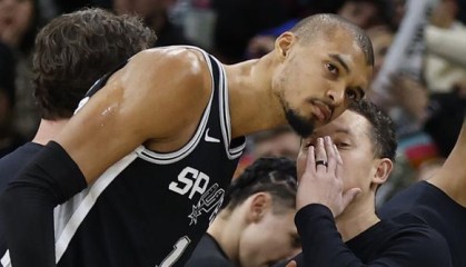 半岛体育-马刺主帅谈不敌鹈鹕：我们打得不够强硬 防守端出现了很多失误