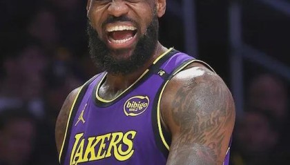 慢走不送，美媒晒出詹姆斯2025-26赛季潜在四大下家