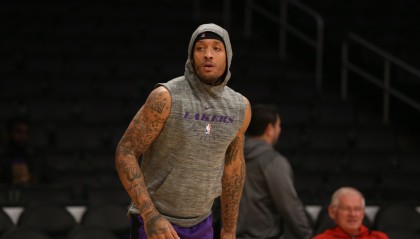 比斯利：我没单挑打爆詹姆斯 只是训练时全场领防让他累得要换人