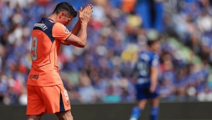 半岛体育官方网站-每体：莱万只考虑2种选择，续约巴萨或去意甲加盟尤文/米兰