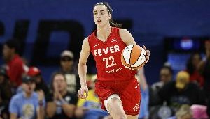 半岛体育-凯特琳-克拉克：我将缺席本周末的WNBA全明星赛和三分大赛❤️